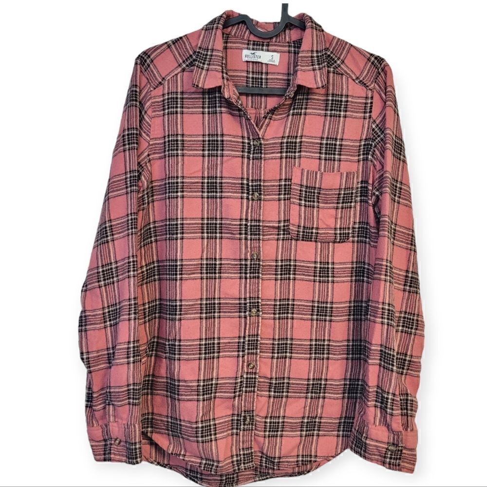 Hollister pink plaid button long sleeve button down shirt, small